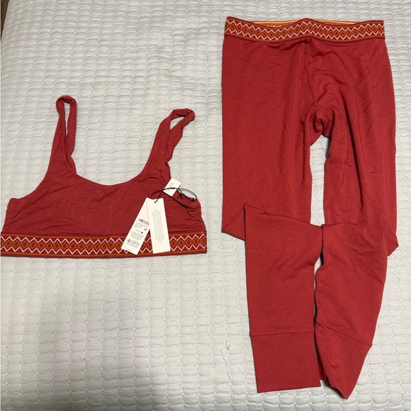 UGG Red Sports Bra Intimates & Sleepwear - Picture 1 of 6